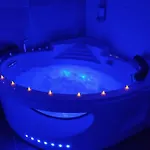 Apartman Nouveau*le Bois Etoile*balneo*massage*detente*wifi*netflix*self-checkin *
